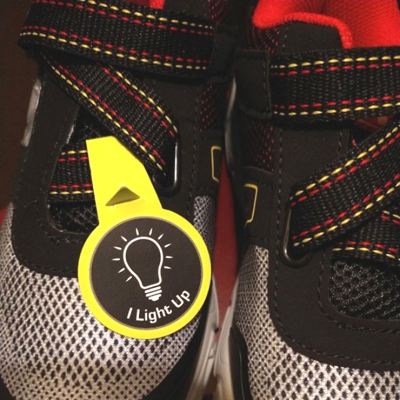 "LIGHTS UP"!!! ATHLETIC WORKS- NWT Boys Valco Closure Strap Tennis Shoes Size 3 - Picture 6 of 7